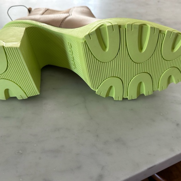 Sorel Tan Heeled Boots with Neon Green Sole - Picture 3 of 6